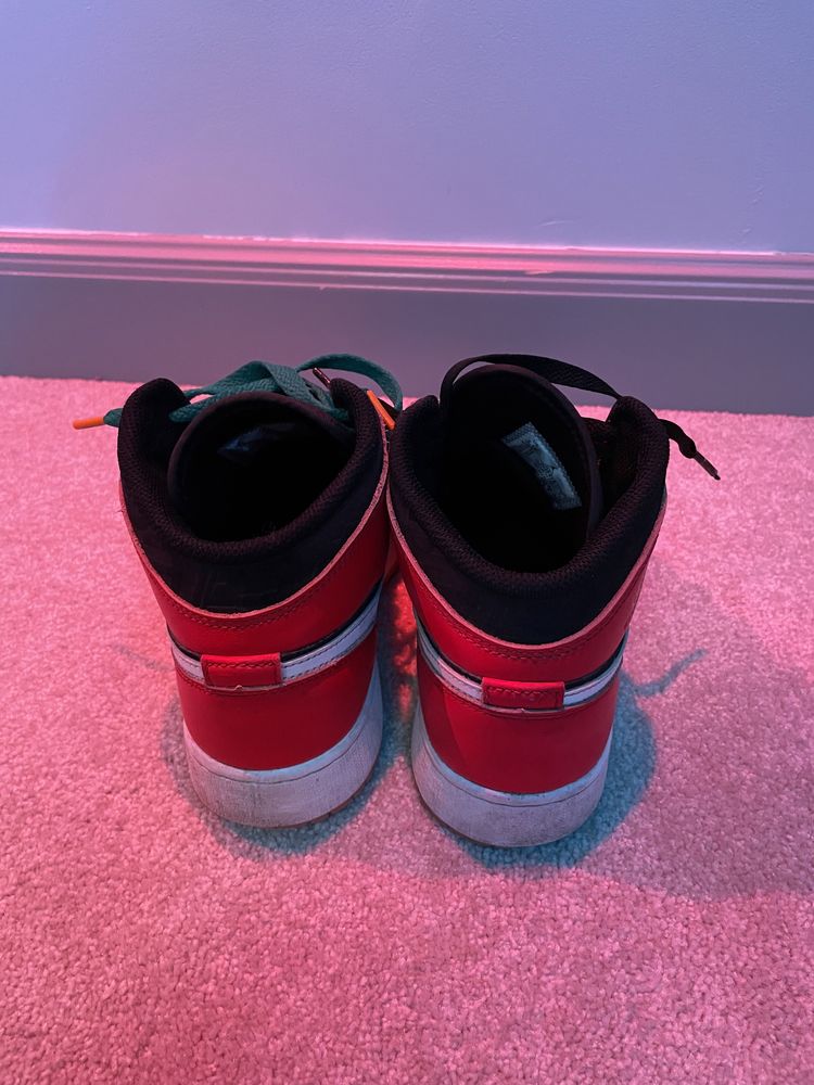 Jordan 1 Mid Christmas GS