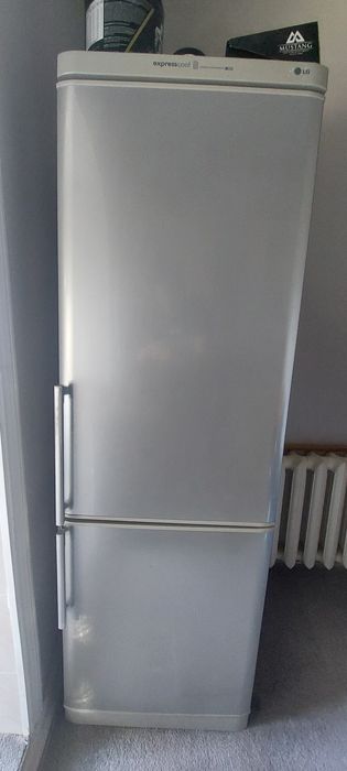 Продаётся холодильник