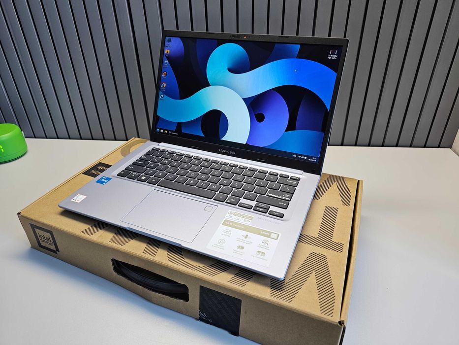 ПРОДАМ ASUS VivoBook X1402Z Ноутбук Core™i3-1220P/8GB/512GBSSD/14"FHD.