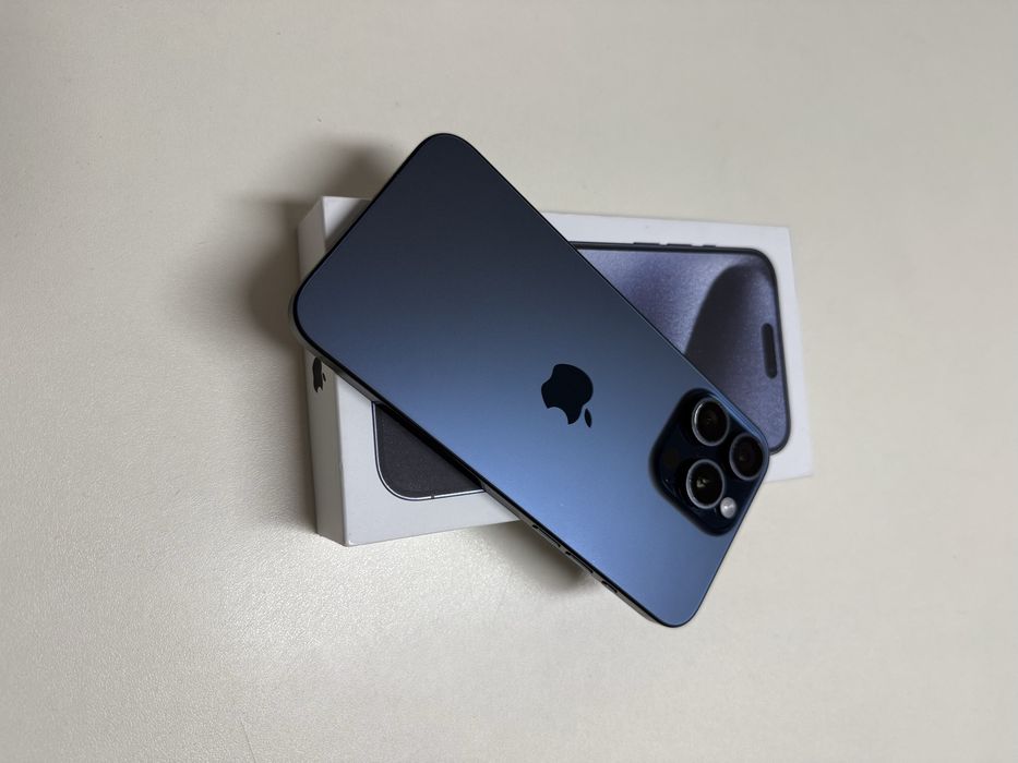 Magazin vinde: iPhone 15 Pro Max 256gb Titanium Black / Blue