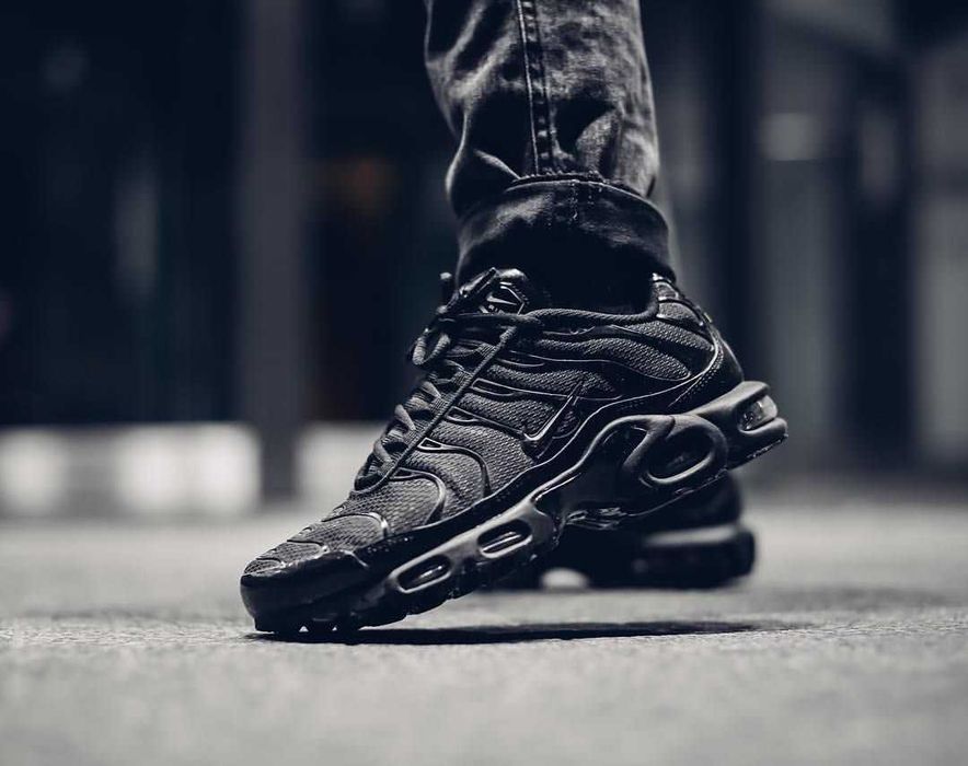 Nike Air Max Plus Man Sport Modern New All Black PLUS