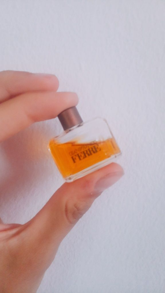 Sticluță parfum vechi (colecție)