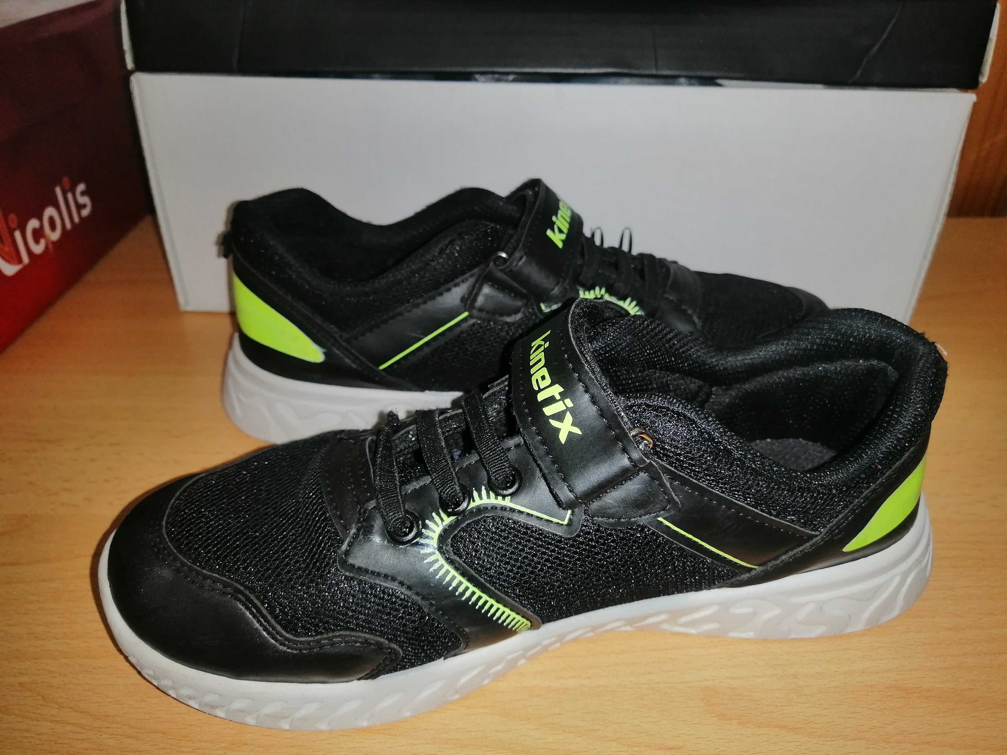 Adidasi/pantofi sport Kinetix cu scai