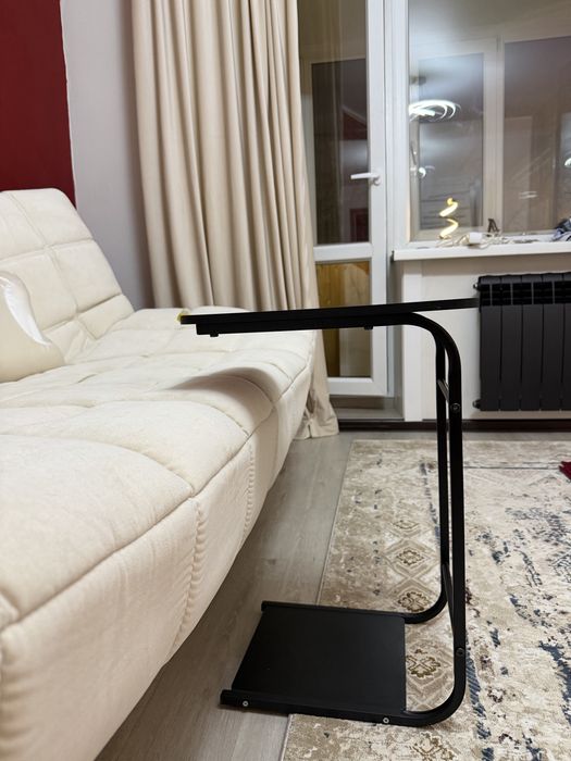 Столик приставной журнальный