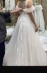 Vand rochie de mireasa noua.
