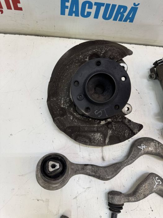 Fuzeta rulment brat fata stanga dreapta 2.0 BMW Seria 3 E90 E91 E92