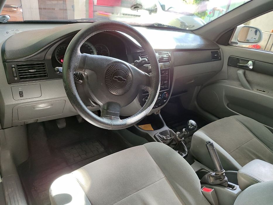 Lacetti sotiladi 2009