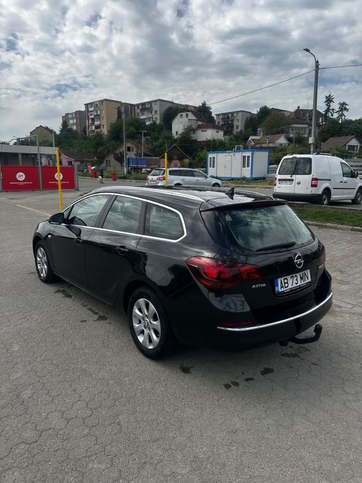 Opel Astra Sports Tourer 1.6 2015