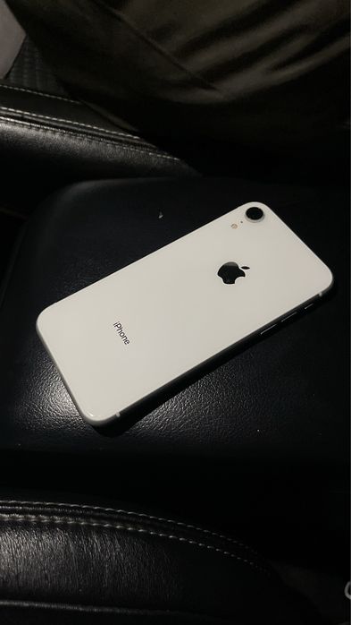 Iphone Xr в белом цвете