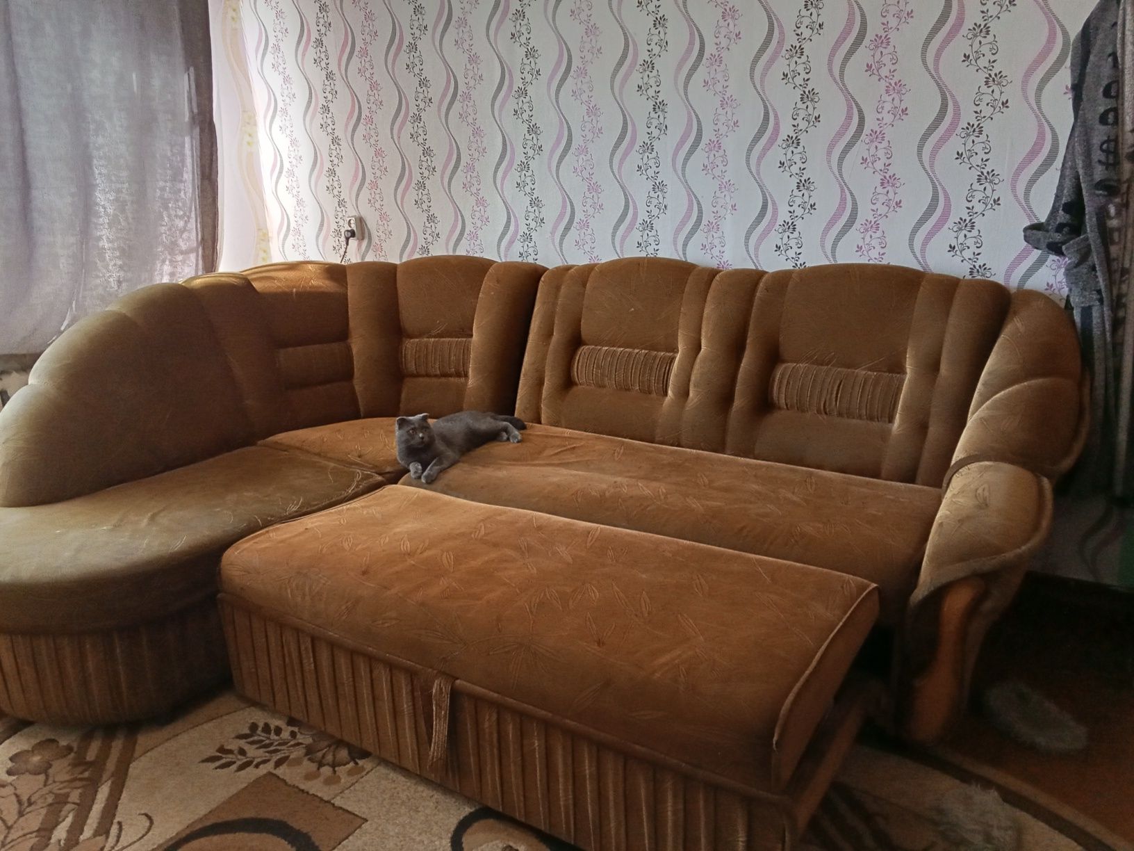 Срочно диван 15.000