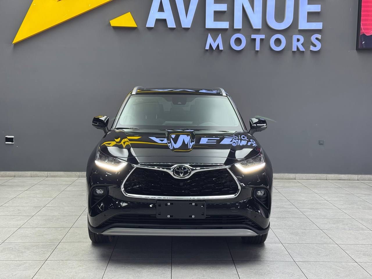 Продается новый Toyota Highlander
