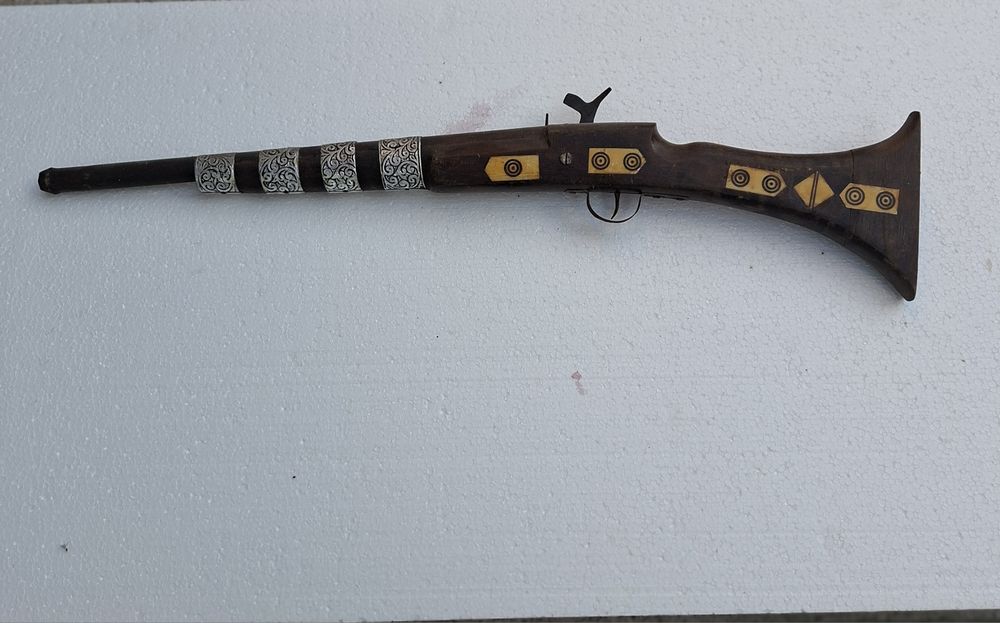 За декорация или за колекция..