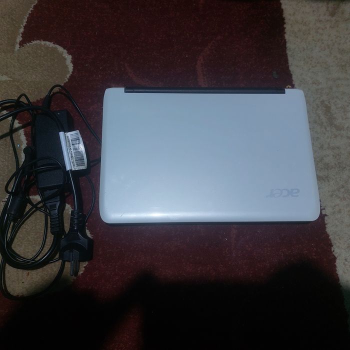 Aser aspire one netbook