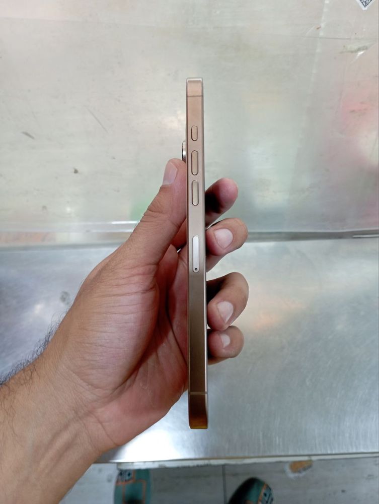 Iphone 16 pro max 256 desert