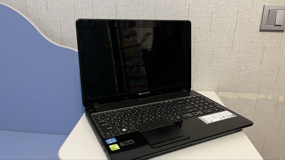 Packard Bell i3 6gb 512gb