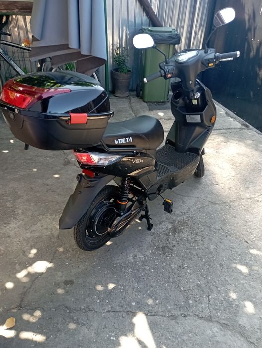 Scuter vsx negru nou nouț.