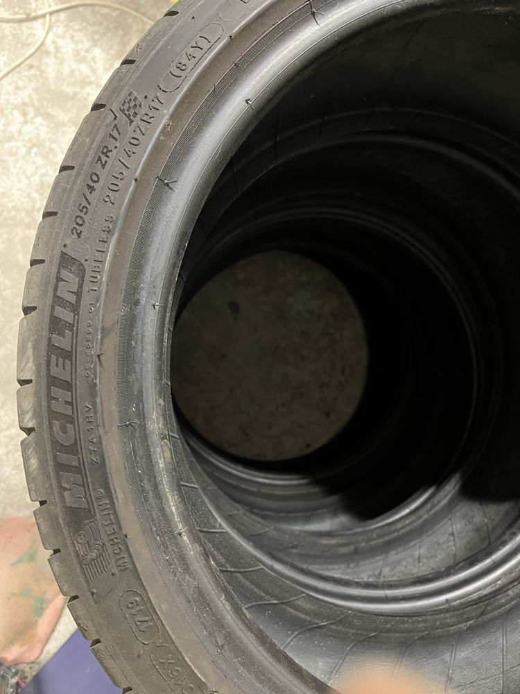 Продавам гуми Michelin Pilot Sport 4 204/40ZR17