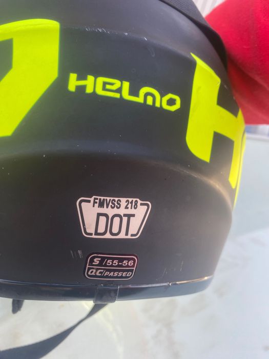 Vând cască pentru cross