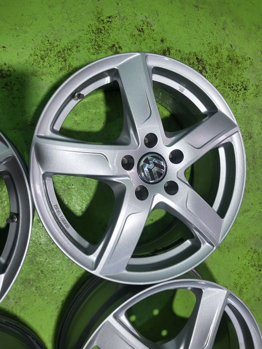 17 5x112 Vw Passat Touran Caddy лети джанти 5х112