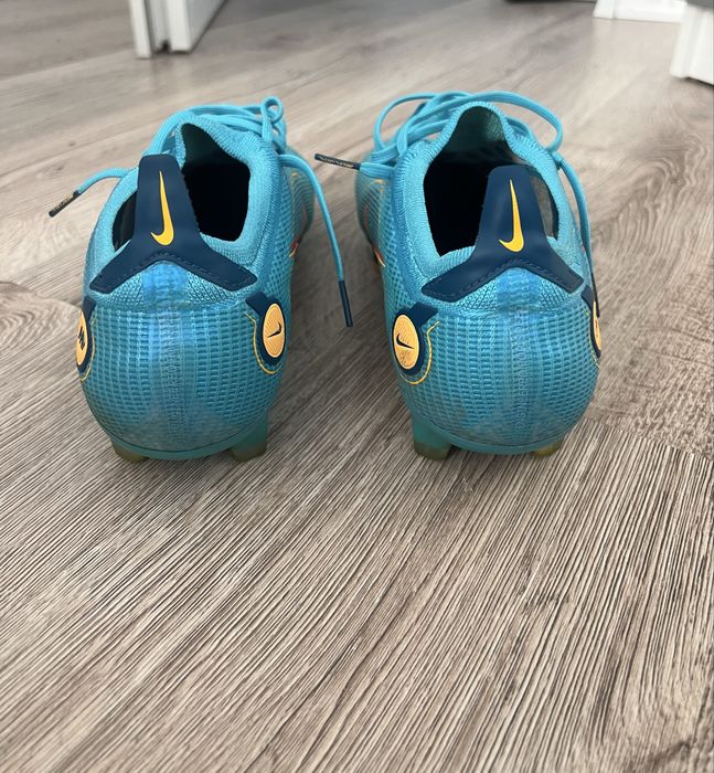 Vand ghete nike vapor 14