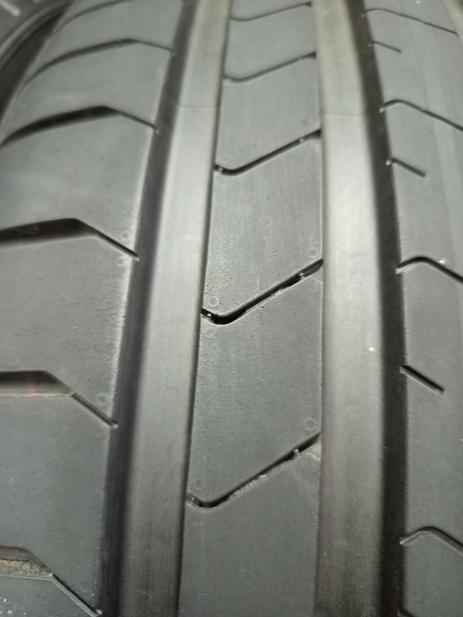 Нови Pirelli 255/35/21-2бр