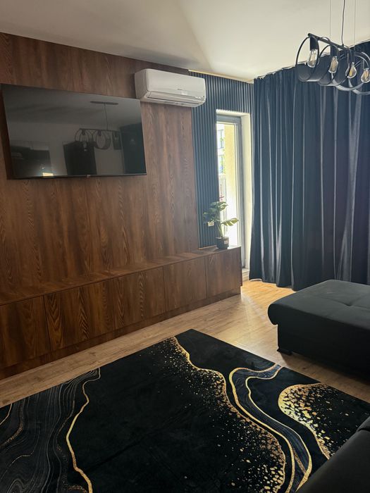 Închiriez Apartament H Lake cu Parcare subterana