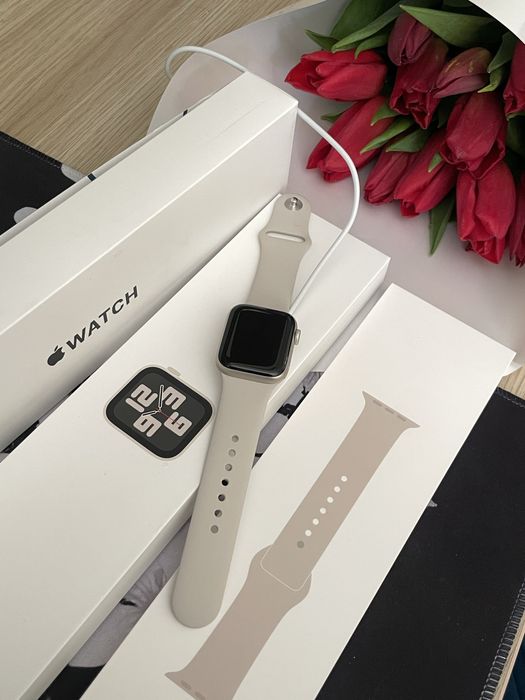 Apple watch se2 40mm starlight