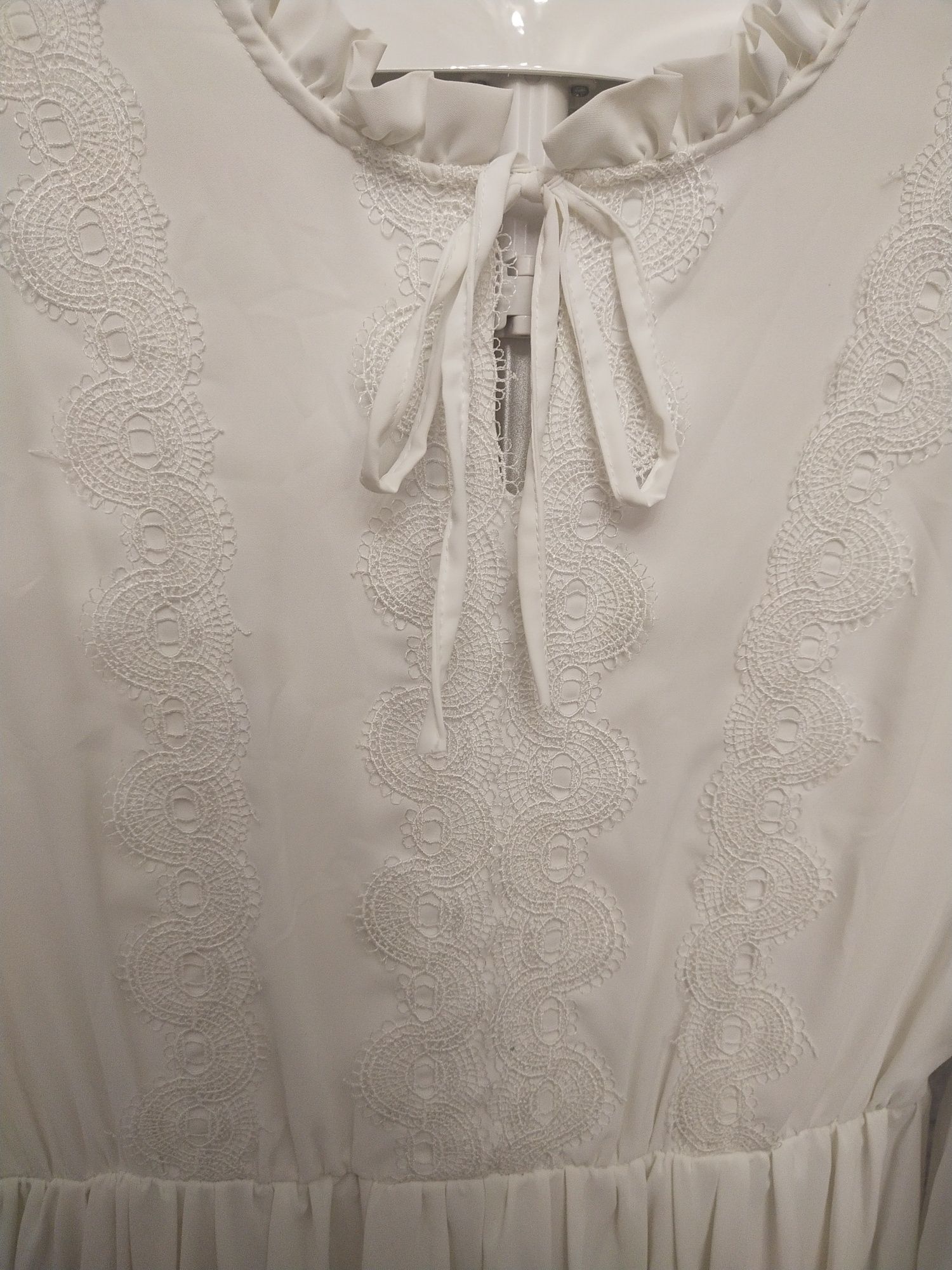 Белое платье в пол торжественное