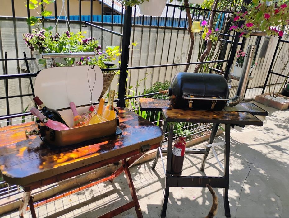 Set grătar și suport de bauturi
