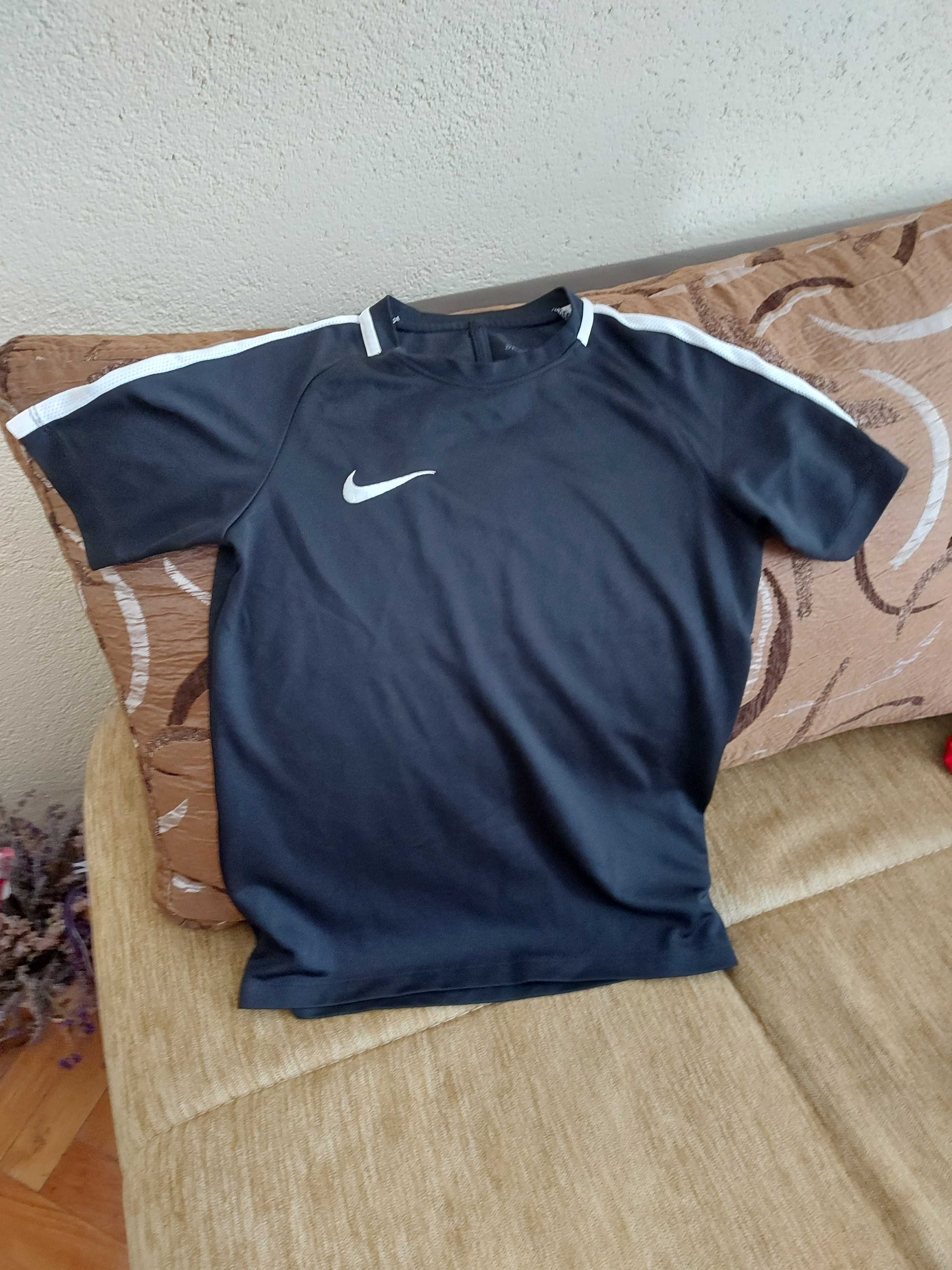 Детска тениска Nike
