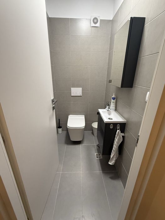 Vand apartament 2 camere complet utiliat, mobilat