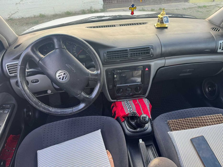 VW Passat 1.6 Benzina 102 Cp An 2000