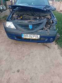 Vând Dacia Logan avariat