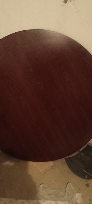 Продам стол круглый