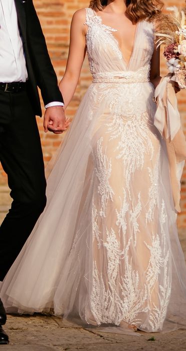 Vand rochie mireasa -  Natalia Vasiliev
Model: Heaven Garden WD21.12 u