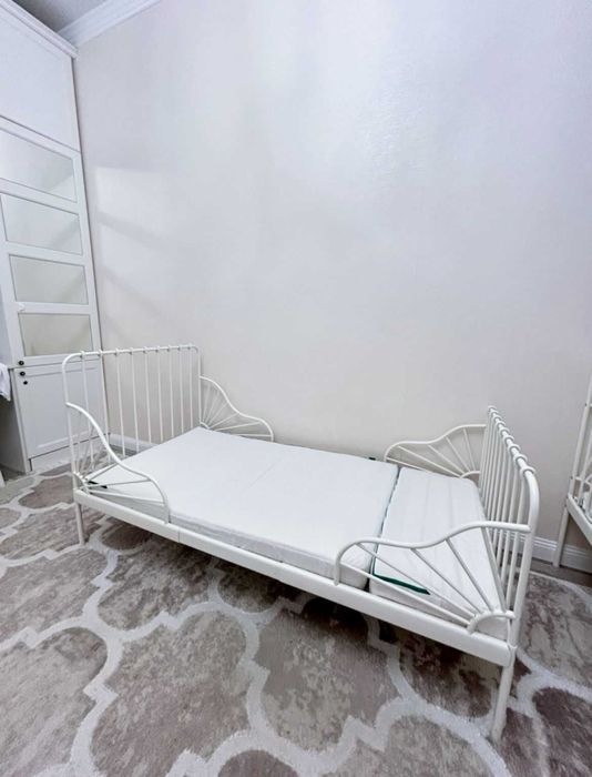 Продам кровать детскую 3 шт