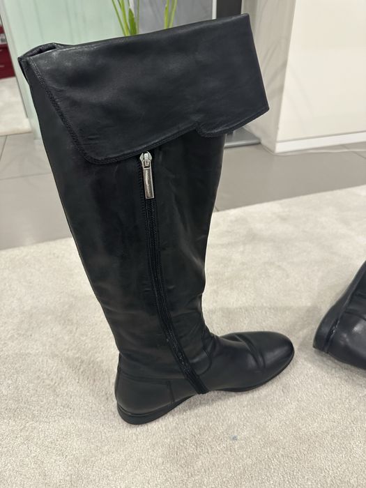 Ботуши от естествена кожа на Fratelli Rossetti.