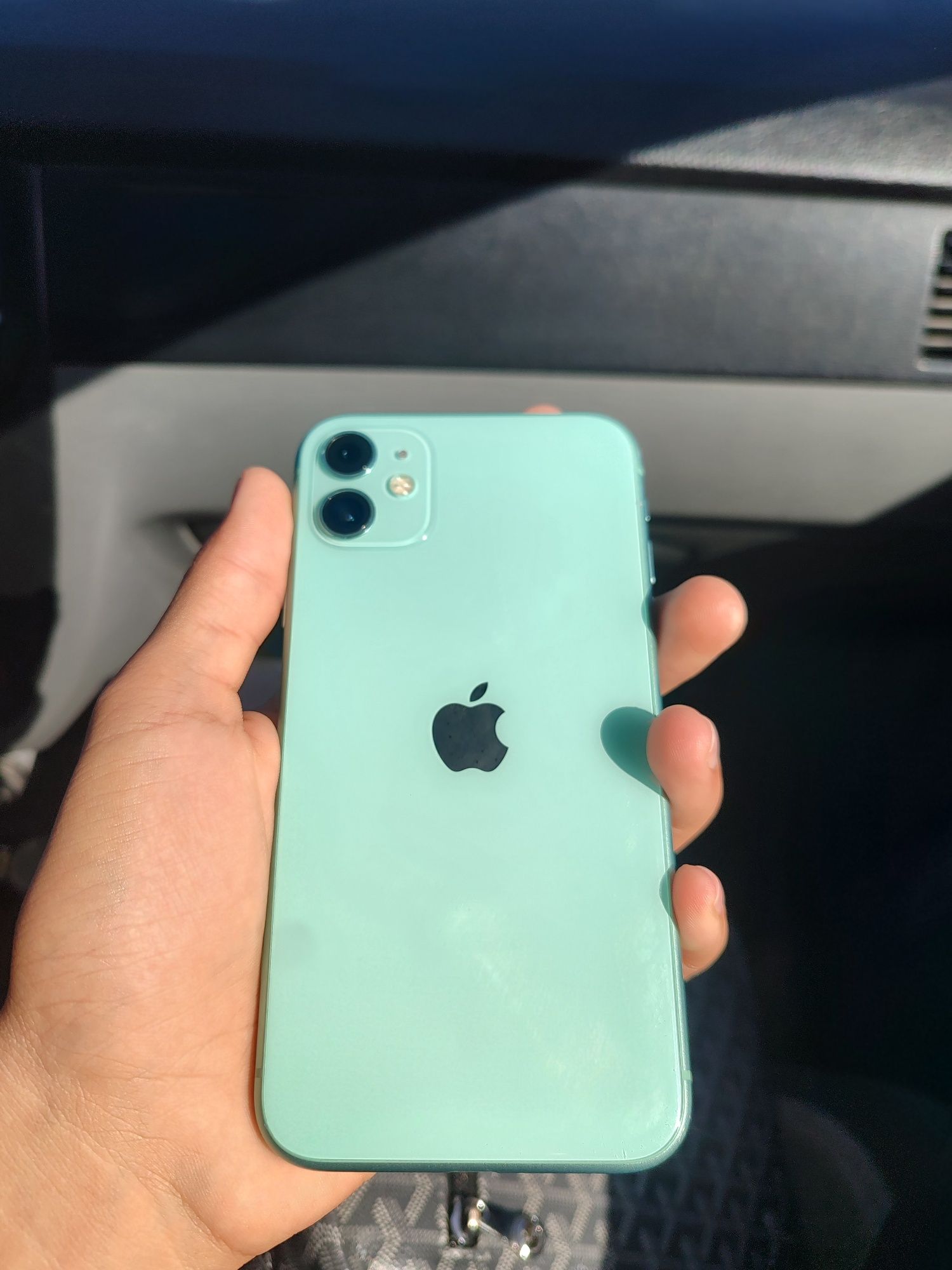 Iphone 11  64 gb