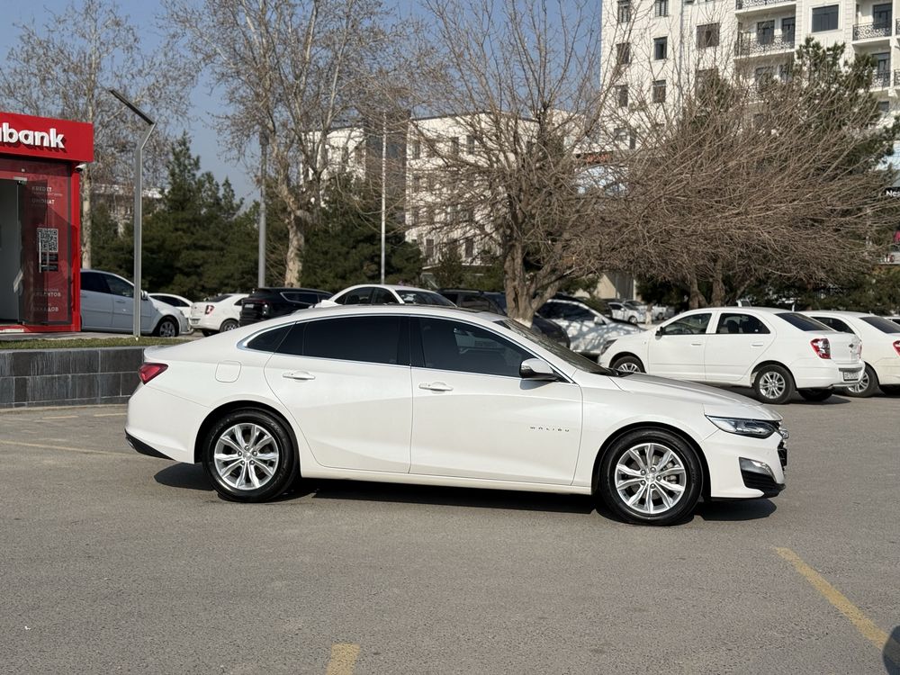 Malibu 2,4 атмосферный Premier полный