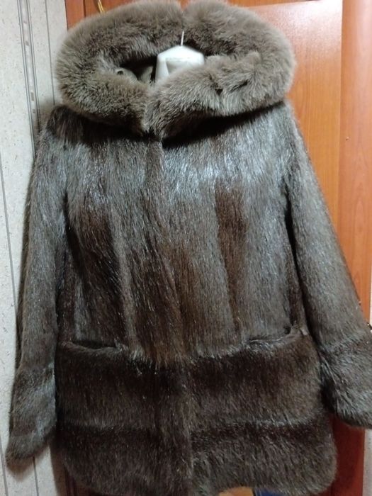 Продам полушубок нов., нутрия, облегченный. 52 раз. РОССИЯ