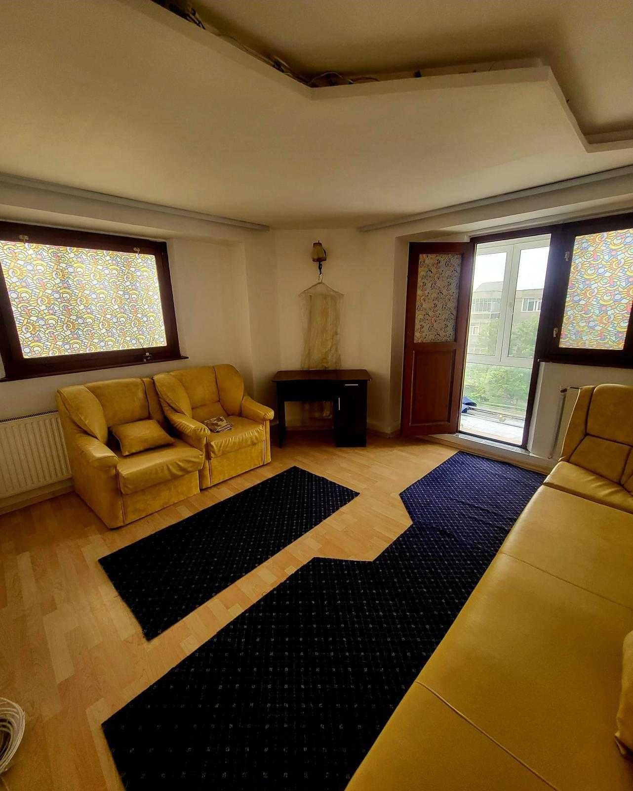Proprietar vand apartament spatios cu 4 camere