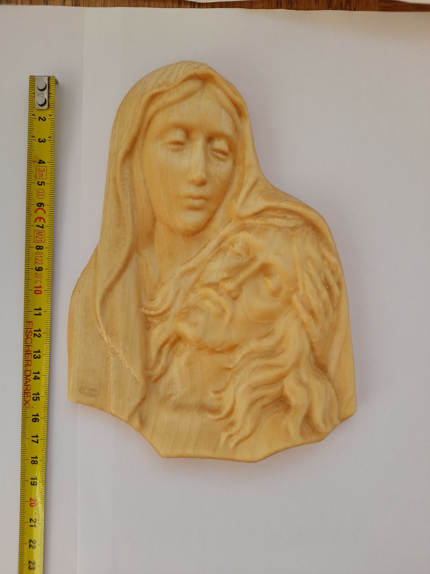 Sculptura Fecioara Maria cu Iisus Hristos, Maica Domnului