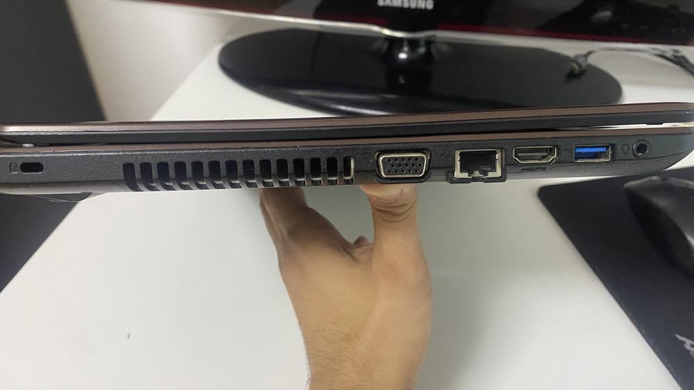 Laptop Acer Aspire e5-511 512 gb HDD 4 gb RAM