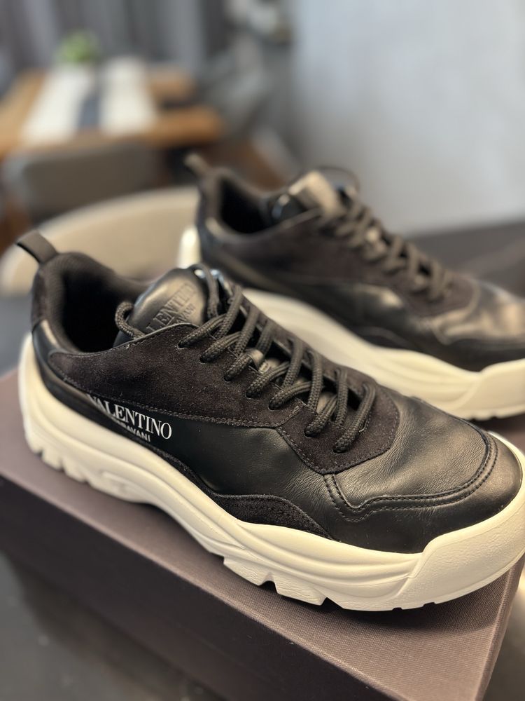 Valentino Garavani 41.5 men shoes