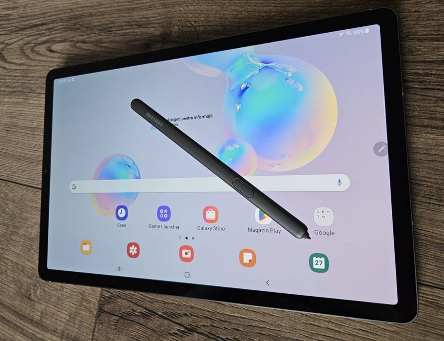 Vând tableta Samsung Tab S6,