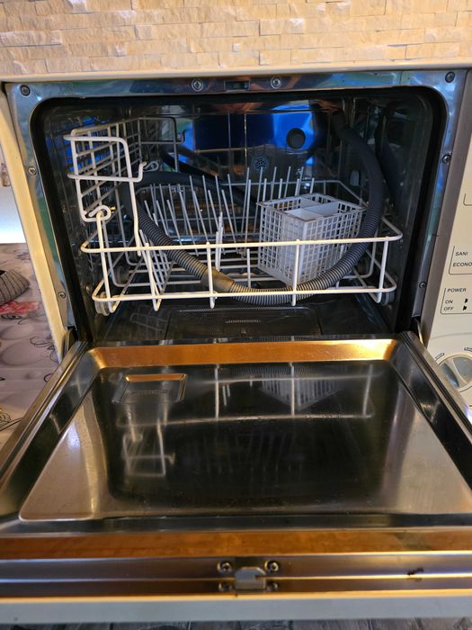 Съдомиялна малка  HC