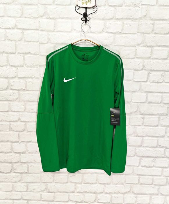 NIKE Dri Fit мъжка фланелка за фитнес / бягане размер S НОВО