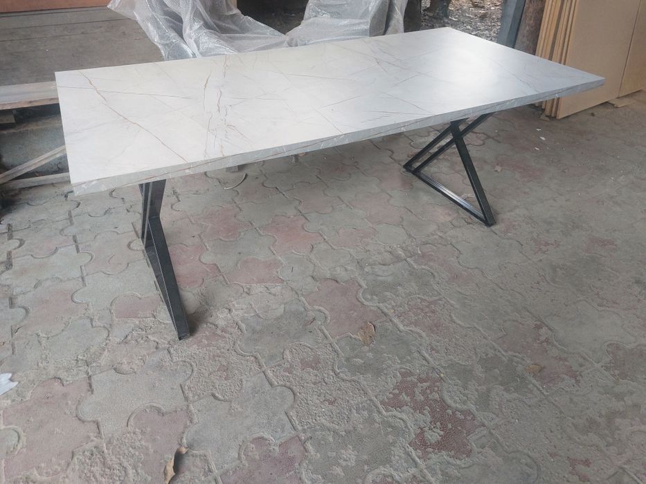 Стол для кухни !!