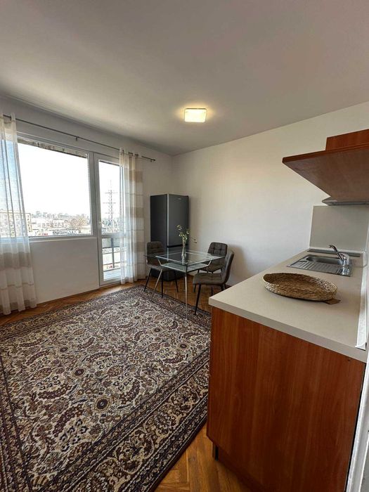 Дава се под наем Двустаен апартамент в Варна, Червен площад - 51 кв.м за 433.5 € - Снимка #2