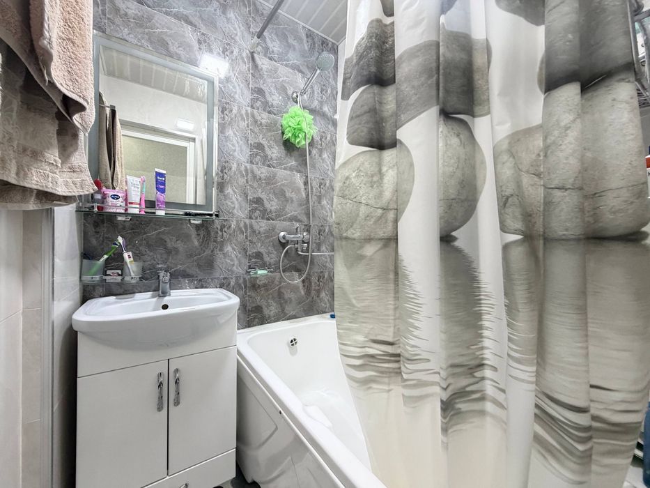 Продаётся 3х квартира, 65м2 кирпич. На Урде. Шайхантахурский район.